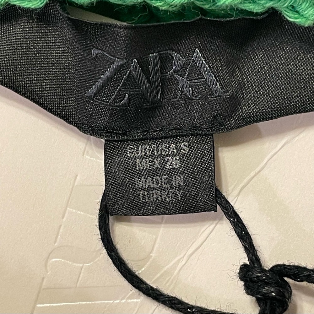 ZARA Large Button Knit Vest Top - Picture 9 of 10
